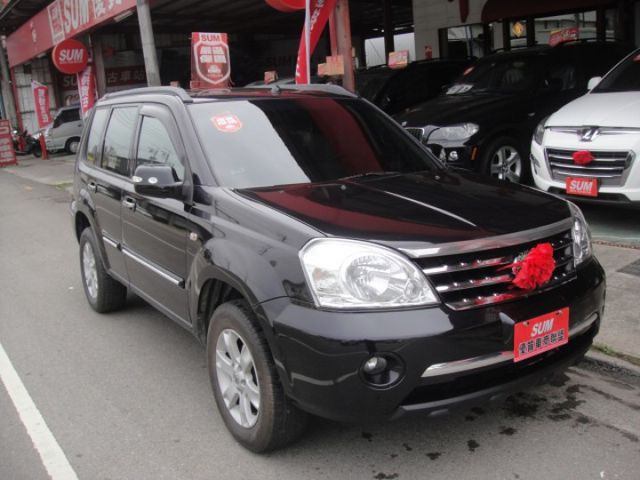 06 X-Trail 2.0 黑/黑~天窗頂級型.黑內裝.車車極省油極美!  第3張相片