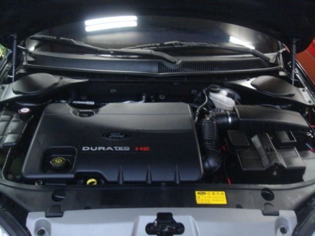 05 Mondeo 2.0 RS ~歐風外型.真是酷!路上絕不會撞衫...  第9張相片