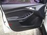 14 Focus 1.6 白~時尚經典版.只跑10萬.車極美!  第9張縮圖