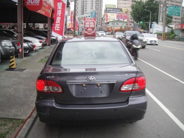 1.8 E版 灰~純一手.HID.老先生開.每5000km保養.很是顧車!  第4張相片