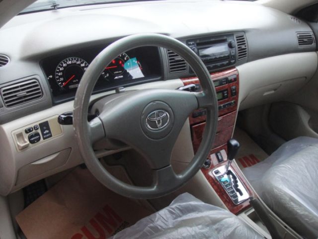 1.8 E版 灰~純一手.HID.老先生開.每5000km保養.很是顧車!  第9張相片