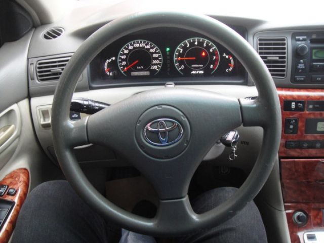 1.8 E版 灰~純一手.HID.老先生開.每5000km保養.很是顧車!  第11張相片