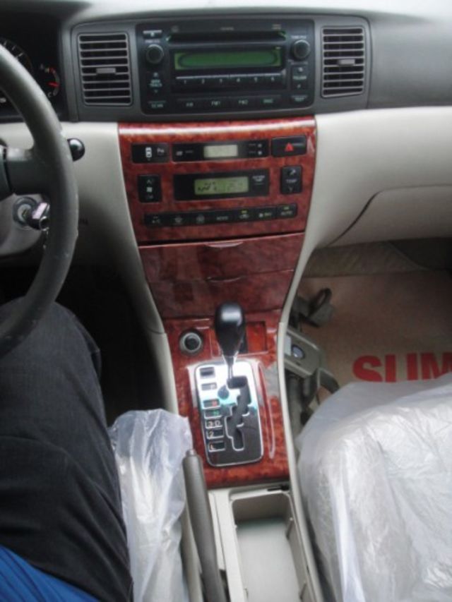 1.8 E版 灰~純一手.HID.老先生開.每5000km保養.很是顧車!  第14張相片