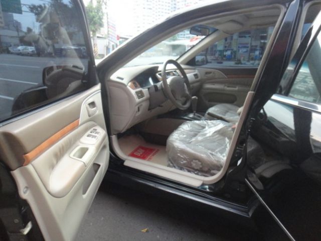 04 Lancer 1.6 黑~天窗.車況極美又新!  第10張相片