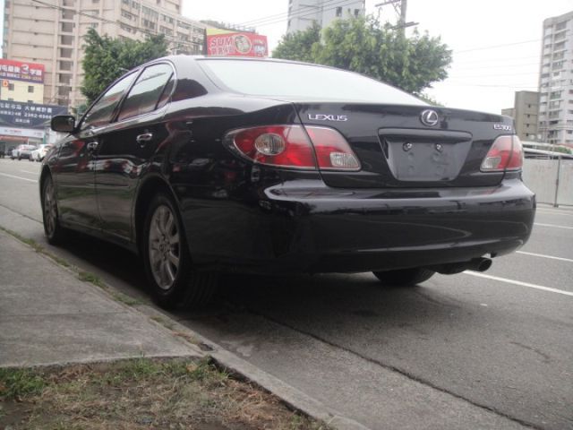 02 ES300 3.0 黑/黑~祇跑17萬km.都停車庫.很是少開.車極美!  第7張相片
