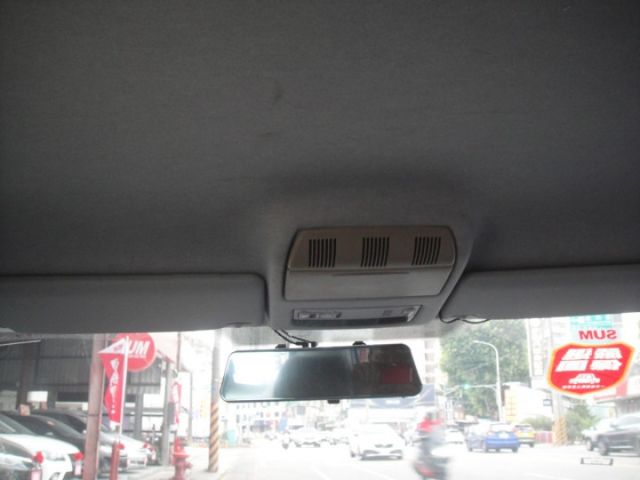 11 Fabia Combi 1.2 TSi~汽油版.祇跑10萬km.小姐車.車極新!  第14張相片