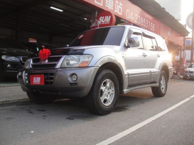 05 Pajero 3.8 銀~新引擎更有力.無涉水.全車無待修.極美!  第2張相片