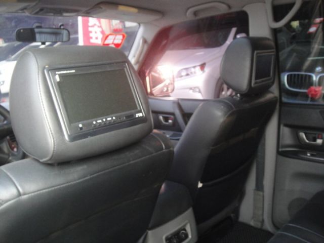 05 Pajero 3.8 銀~新引擎更有力.無涉水.全車無待修.極美!  第9張相片