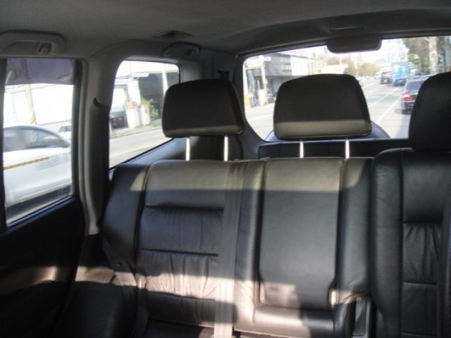 05 Pajero 3.8 銀~新引擎更有力.無涉水.全車無待修.極美!  第19張相片