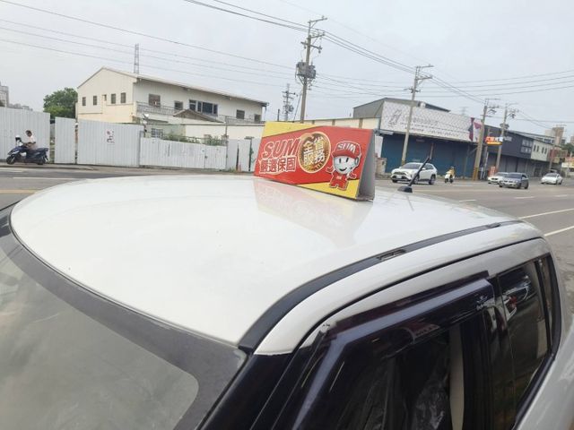14 新SWIFT 1.2 GLX 豪華型 白~新引擎.極省油.又有力.美!  第19張相片