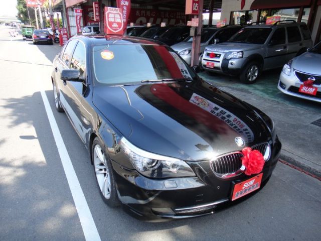 07 新款525i 黑/黑~總代理.大學教授車.原漆~車甚美!  第4張相片