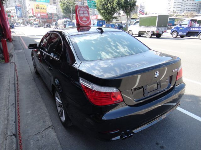 07 新款525i 黑/黑~總代理.大學教授車.原漆~車甚美!  第7張相片