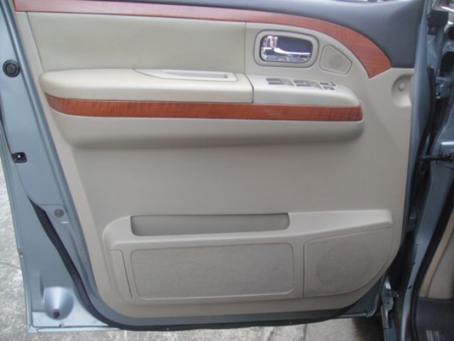 08 QR-V 2.5 灰~ 旗艦七人座.祇跑13.1萬KM.真是美!  第12張相片