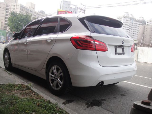 14 BMW 218i 白/黑~總代理.小姐車.祇跑11萬公里.新!  第5張相片