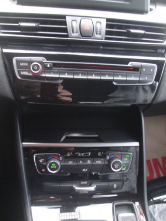 14 BMW 218i 白/黑~總代理.小姐車.祇跑11萬公里.新!  第9張相片
