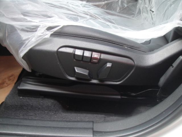 14 BMW 218i 白/黑~總代理.小姐車.祇跑11萬公里.新!  第13張相片