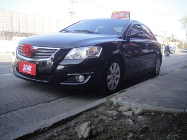 09 Camry2.4 黑/黑~祇跑17.6萬KM.都停車庫.無菸.車極美!  第3張相片