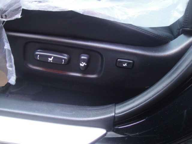 09 Camry2.4 黑/黑~祇跑17.6萬KM.都停車庫.無菸.車極美!  第11張相片