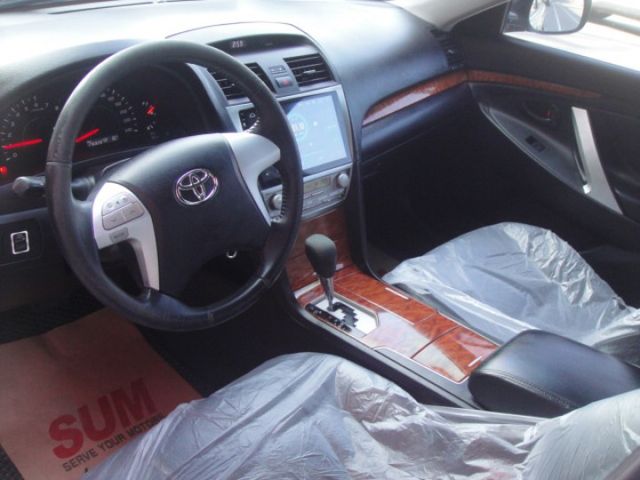 09 Camry2.4 黑/黑~祇跑17.6萬KM.都停車庫.無菸.車極美!  第12張相片
