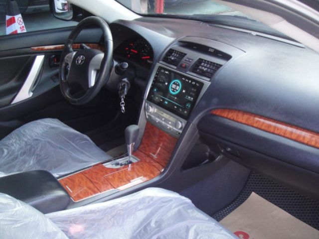 09 Camry2.4 黑/黑~祇跑17.6萬KM.都停車庫.無菸.車極美!  第16張相片