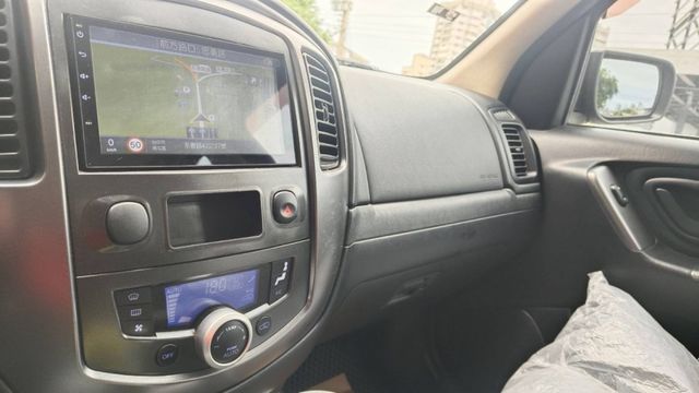 12 Escape 2.3 黑 天窗型~天窗.恆溫.無菸車.僅跑11.5萬KM.車極新且極美!  第10張相片