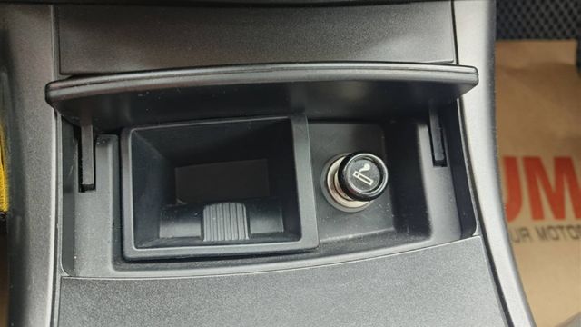 12 Escape 2.3 黑 天窗型~天窗.恆溫.無菸車.僅跑11.5萬KM.車極新且極美!  第13張相片