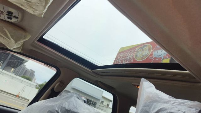 12 Escape 2.3 黑 天窗型~天窗.恆溫.無菸車.僅跑11.5萬KM.車極新且極美!  第16張相片