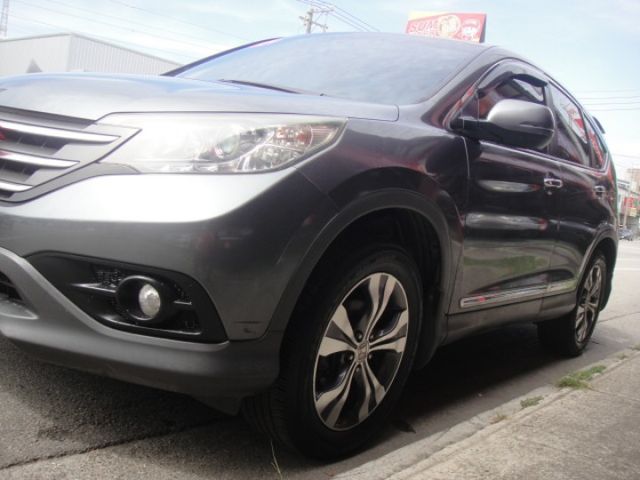 13 CR-V 2.4 灰~VTI-S天窗款~感應HID大燈.快撥.影音.4氣囊.車極美!  第3張相片