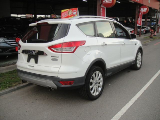 14 Kuga 1.6t 白~2WD 時尚經典版~電尾門.全景天窗.少跑.車美極新!  第5張相片