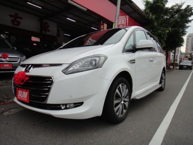 20 M7 2.2t 白 智能影音八人坐~祇跑6.4萬公里.車況極新很美!  第2張相片