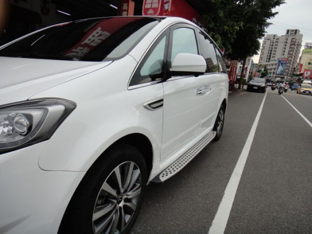 20 M7 2.2t 白 智能影音八人坐~祇跑6.4萬公里.車況極新很美!  第4張相片