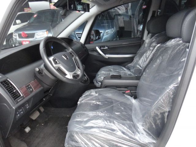 20 M7 2.2t 白 智能影音八人坐~祇跑6.4萬公里.車況極新很美!  第10張相片