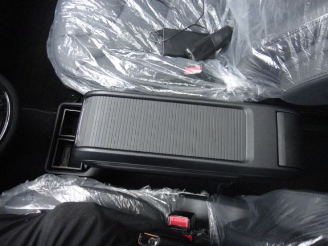 20 M7 2.2t 白 智能影音八人坐~祇跑6.4萬公里.車況極新很美!  第18張相片