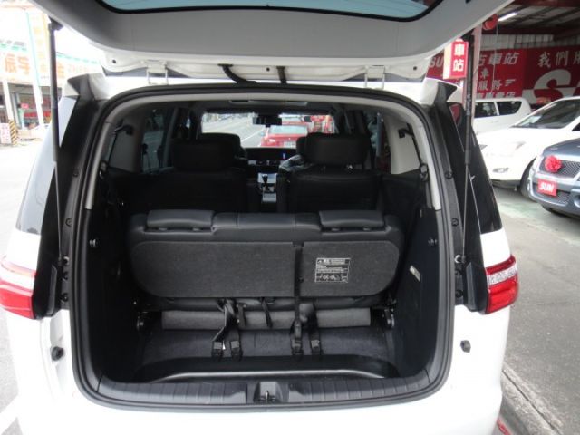 20 M7 2.2t 白 智能影音八人坐~祇跑6.4萬公里.車況極新很美!  第20張相片