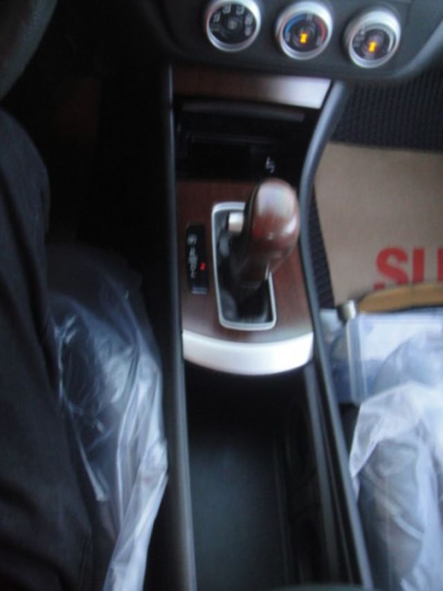 09 bluebird 2.0 銀~便宜代步車!  第10張相片