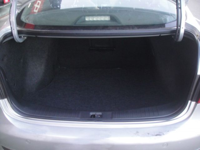 09 bluebird 2.0 銀~便宜代步車!  第17張相片