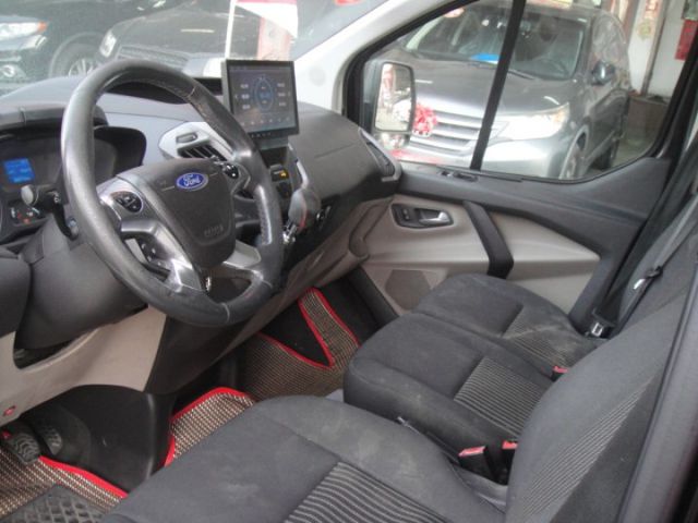 14  Tourneo Custom 2.2t 棕~柴油.九人座!  第14張相片