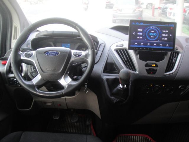 14  Tourneo Custom 2.2t 棕~柴油.九人座!  第19張相片