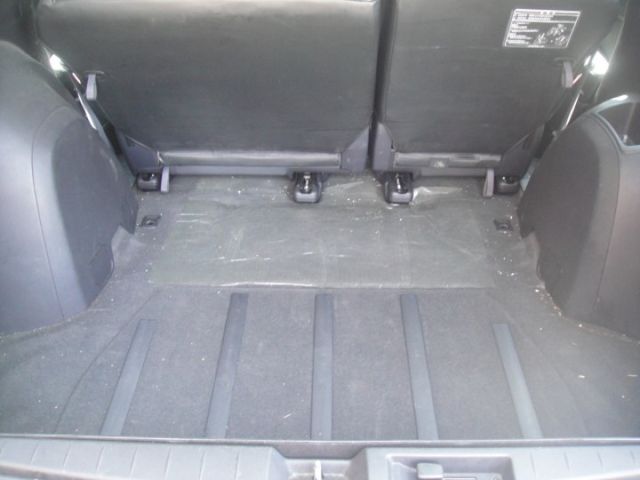 11 Outlander 2.4 2WD 豪華型~白.很省油.車極美--好開!  第15張相片