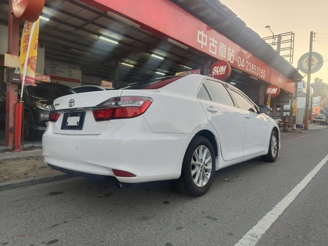 15 Camry 2.0 白~女用車.車極美!  第6張相片