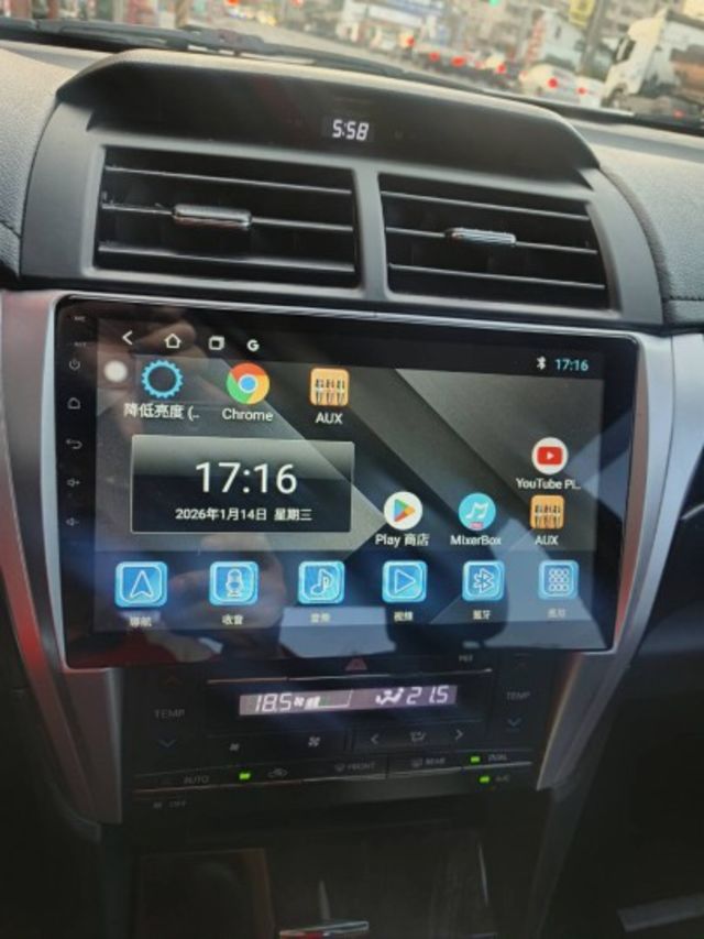 15 Camry 2.0 白~女用車.車極美!  第14張相片