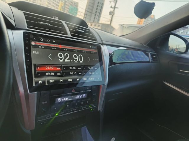 15 Camry 2.0 白~女用車.車極美!  第17張相片