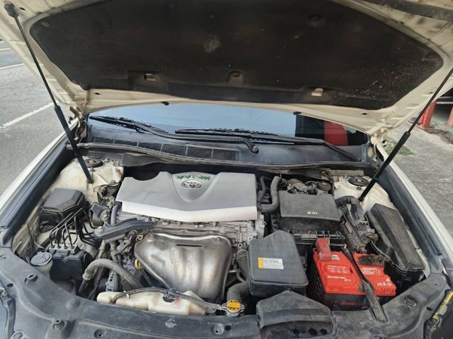 15 Camry 2.0 白~女用車.車極美!  第20張相片