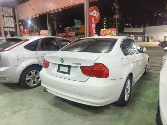 10 BMW 320 白~ 小姐用.一手車.祇跑12.4萬km.極美!  第2張相片
