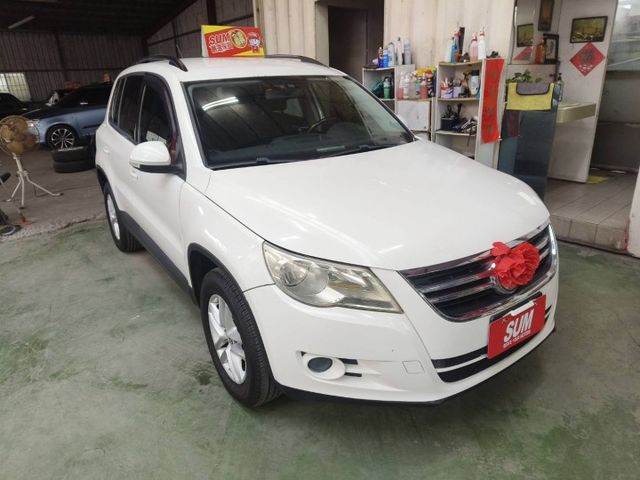 11 Tiguan 2.0 TSi 白~四輪驅動.六安.7速DSG.車極美!  第2張相片