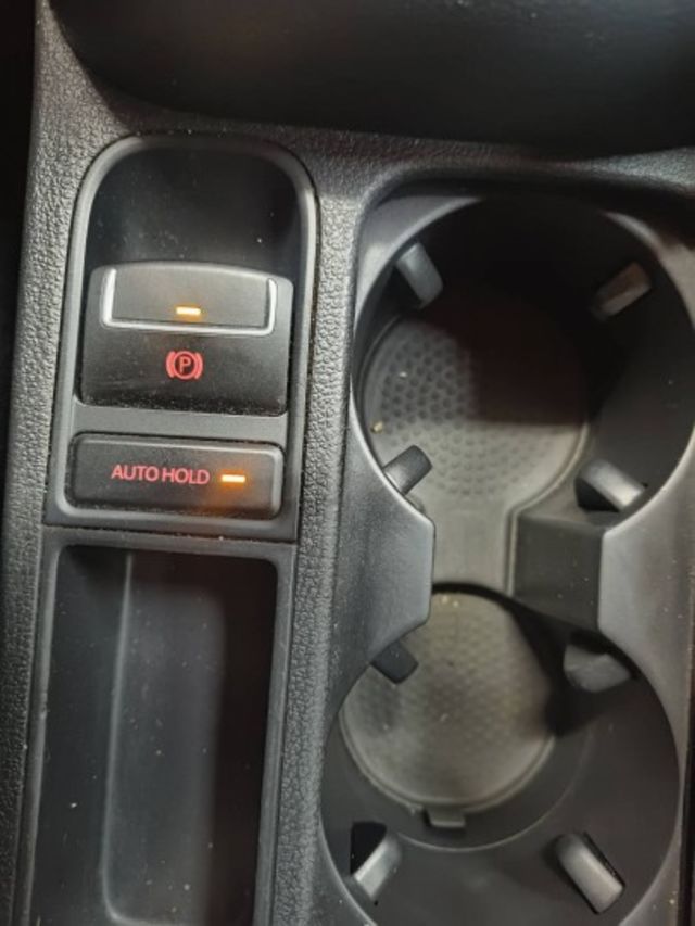 11 Tiguan 2.0 TSi 白~四輪驅動.六安.7速DSG.車極美!  第13張相片