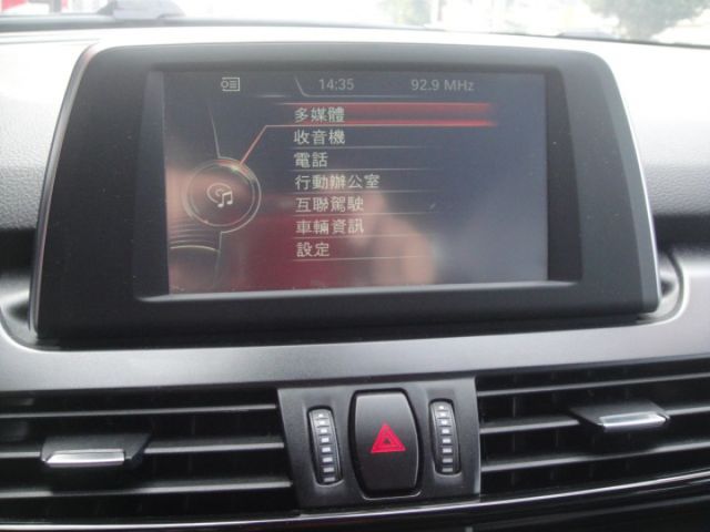 14 BMW 218i 白/黑~總代理.小姐車.祇跑11萬公里.新!  第8張相片