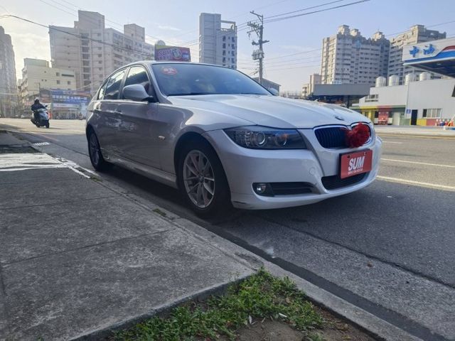 10 BMW 320 白~ 小姐用.一手車.祇跑12.4萬km.極美!  第3張相片