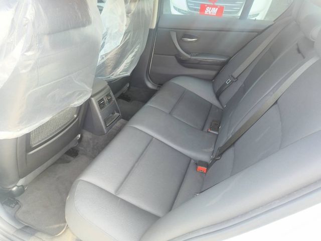 10 BMW 320 白~ 小姐用.一手車.祇跑12.4萬km.極美!  第9張相片