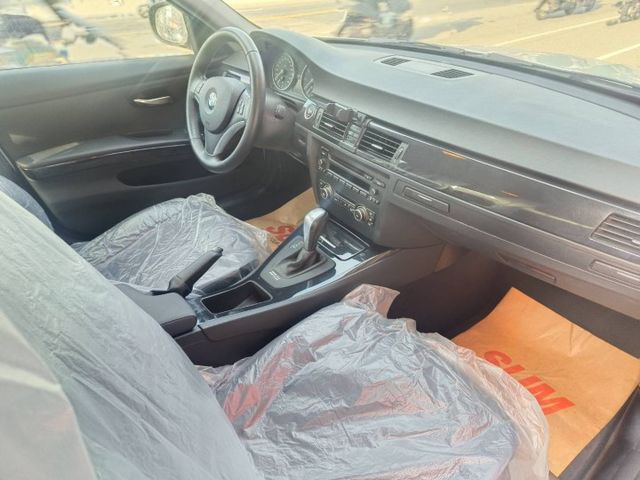10 BMW 320 白~ 小姐用.一手車.祇跑12.4萬km.極美!  第10張相片
